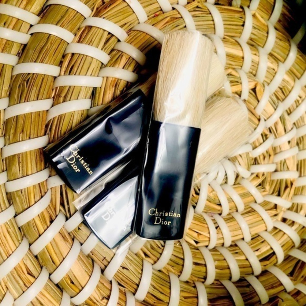 Authentic Christian Dior Small Makeup Brushes - Picture 1 of 1